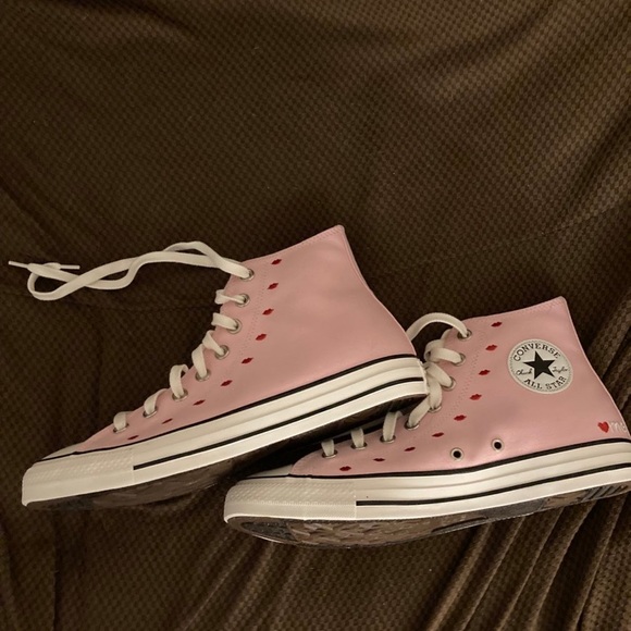 Pink high top Converse - Picture 1 of 6